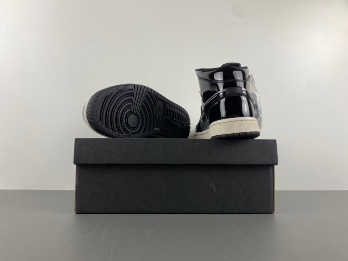 Air Jordan 1 Mid SE GS 