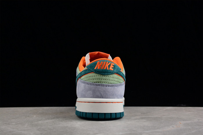Otomo Katsuhiro x Nike SB Dunk Low "Steamboy OST" LF0039-017