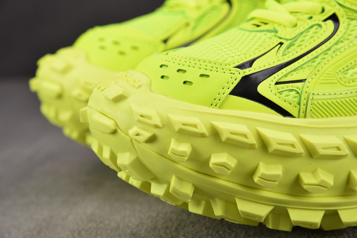 DEFENDER SNEAKER DS012