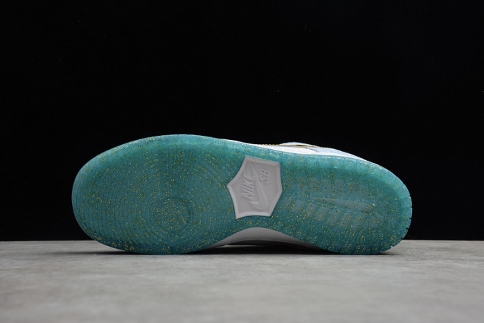 Travis Scott playstation Nike SB Dunk Low CU1726-800