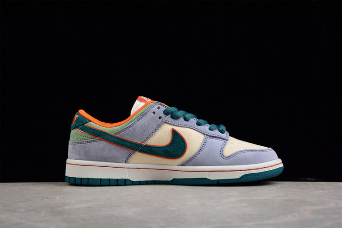 Otomo Katsuhiro x Nike SB Dunk Low "Steamboy OST" LF0039-017