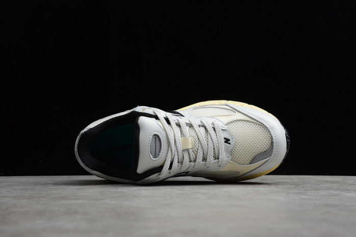 NEW BALANCE SNEAKER 003