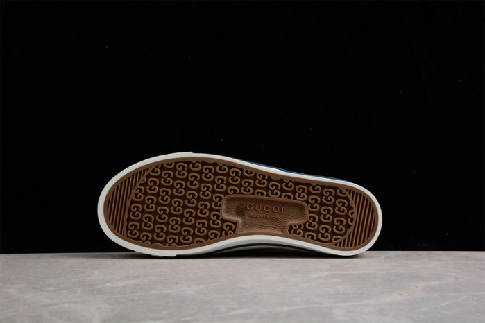 G*u*i* trainer sneaker 81