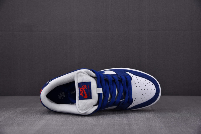 Dunk Low “Los Angeles Dodgers” DO9395-400