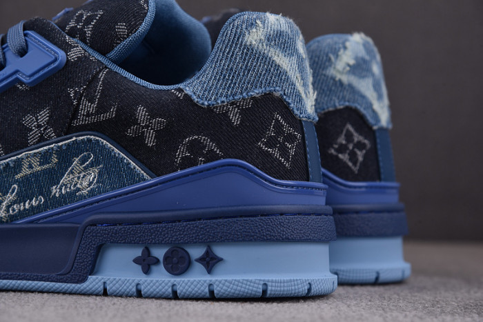 LV SNEAKER LV-000101