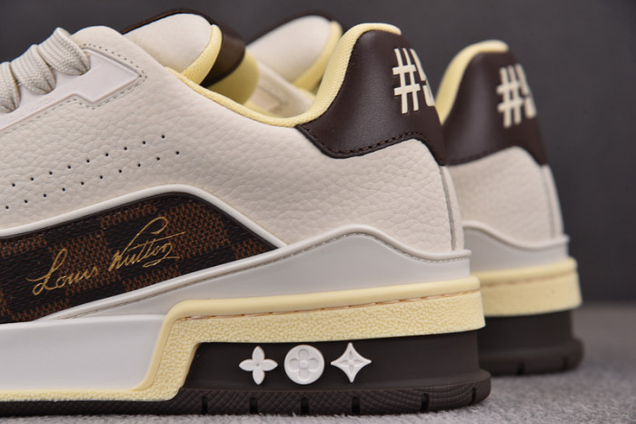 LV TRAINER SNEAKER LV-000588