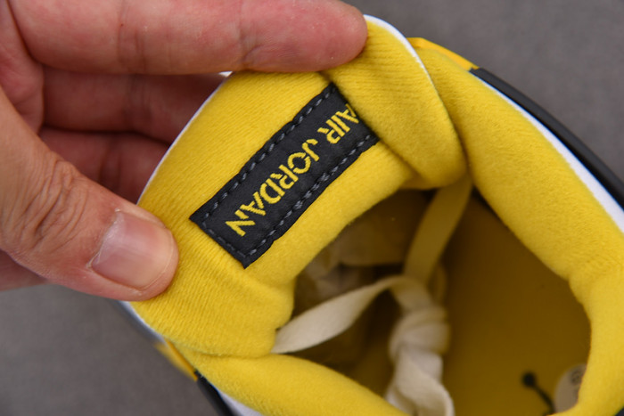 Air Jordan 4 Womens "Vivid Sulfur" AQ9129-101