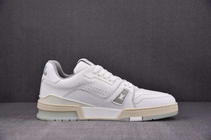 LV SNEAKER LV-000102