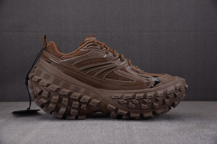 DEFENDER SNEAKER DS008