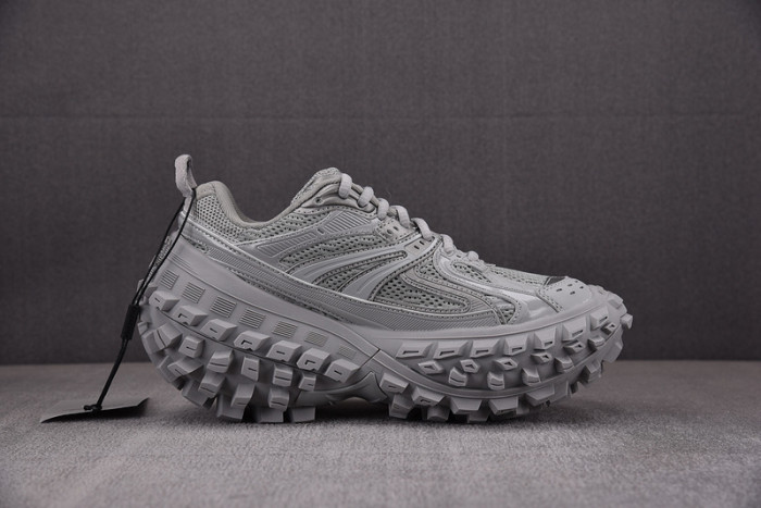 DEFENDER SNEAKER DS010