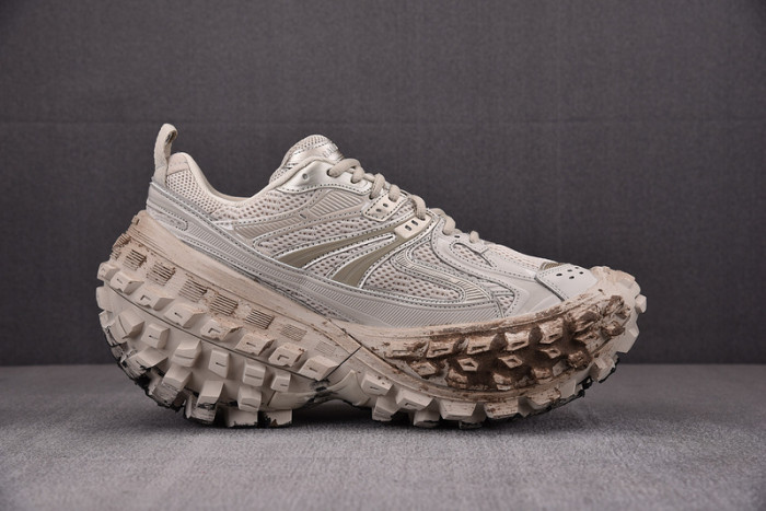 DEFENDER SNEAKER DS018