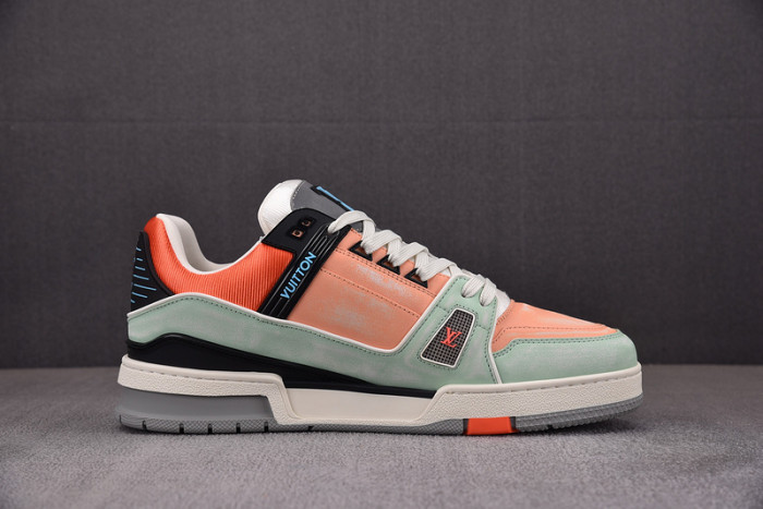 LV SNEAKER LV-000108