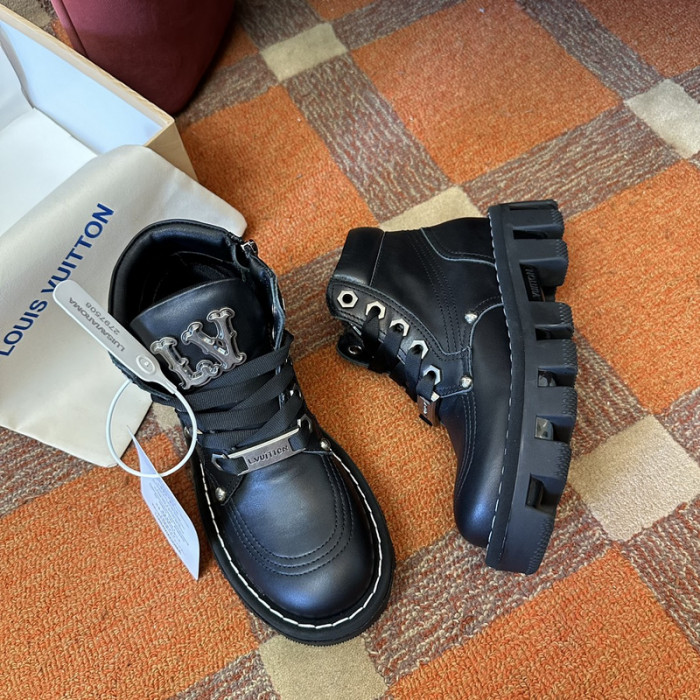 LV BOOTS L000030