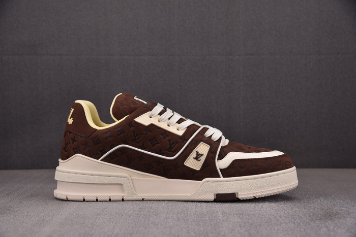 LV TRAINER SNEAKER LV-000589