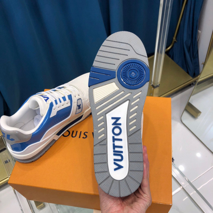 LV SNEAKER LV-000327