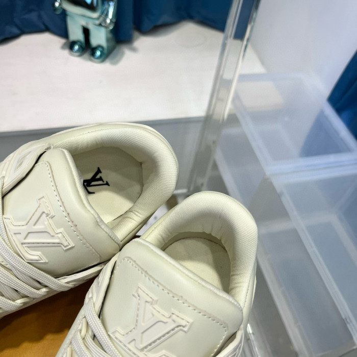LV SNEAKER LV-000491