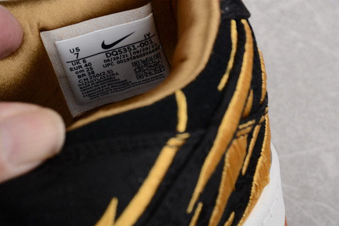 Nike Dunk High Retro PRM Year of the Tiger DQ5351-001