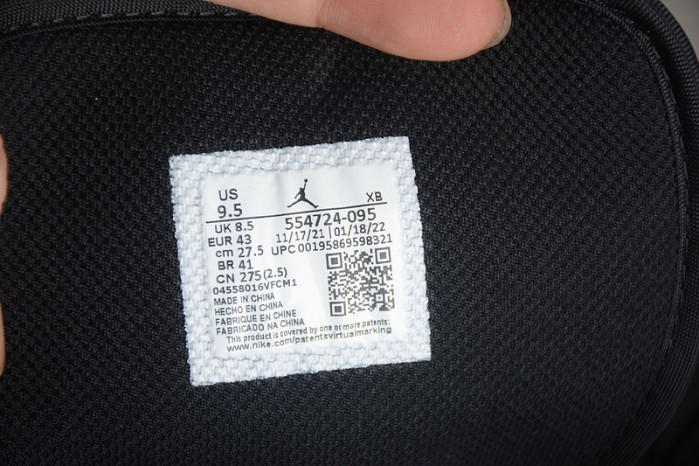 AIR JORDAN 1 MID WHITE BLACK PURPLE 554724-095