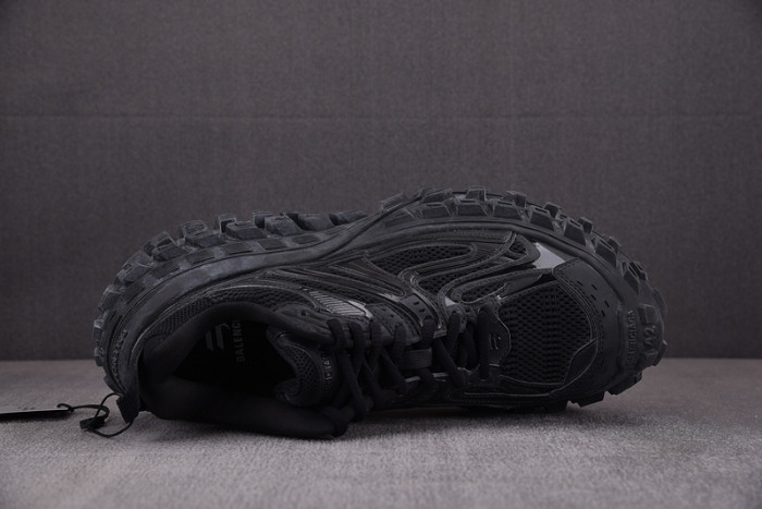 DEFENDER SNEAKER DS011