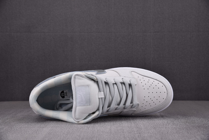 Nike SB Dunk Low White Lobster (Friends and Family) FD8776-100