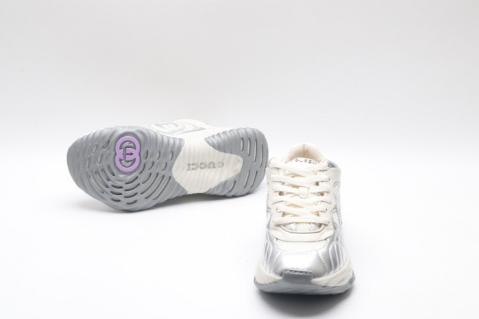 G*u*i* trainer sneaker115