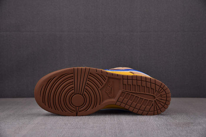 NIKE SB DUNK LOW NEWCASTLE BROWN ALE 313170-741