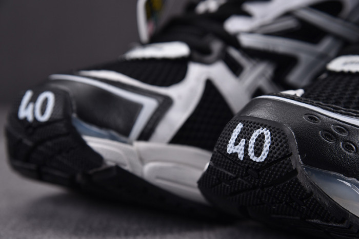 RUNNER SNEAKER RS040