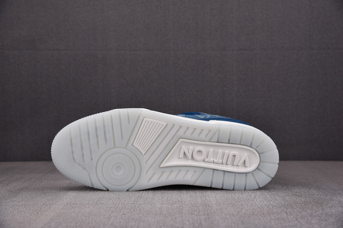 LV SNEAKER LV-000106