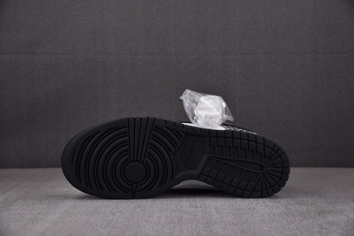 nike dunk sb low S*p*e white cement 304292-001