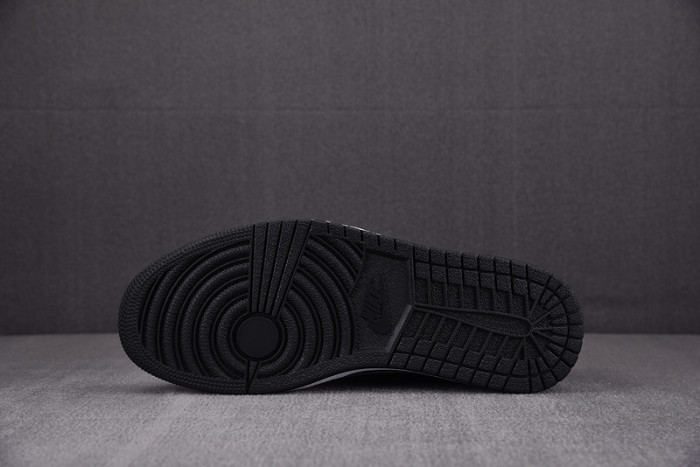 AIR JORDAN 1 RETRO LOW OG 