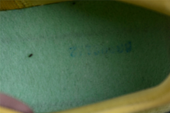 Travis Scott Nike Air Max 1 Wheat DO9392-700