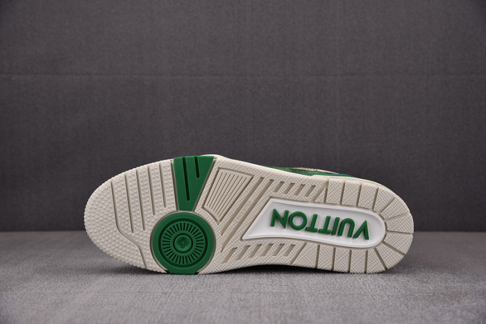 LV TRAINER SNEAKER LV-000591