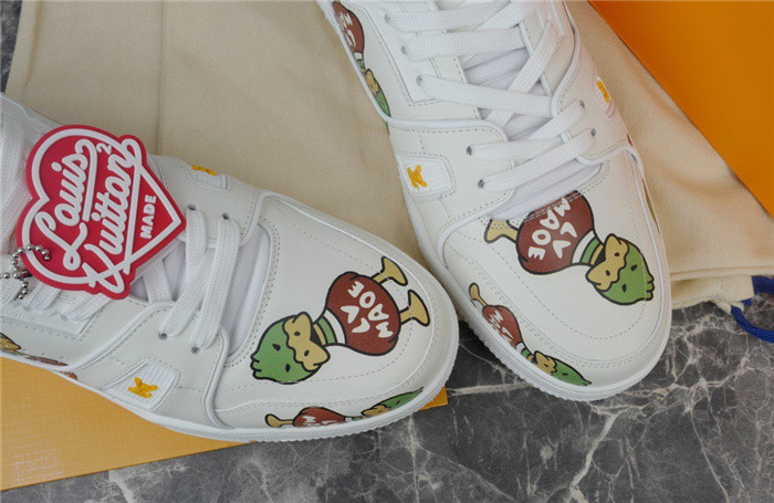 LV SNEAKER LV-000270