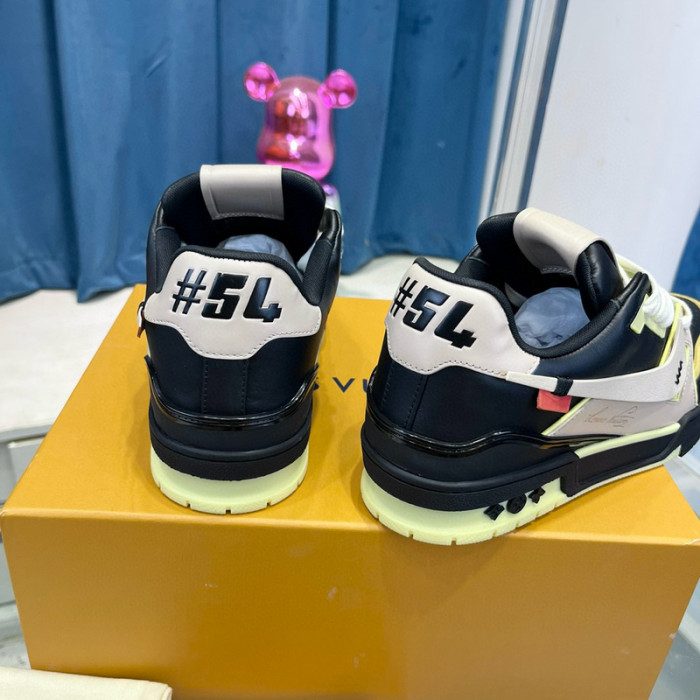 LV SNEAKER LV-000487
