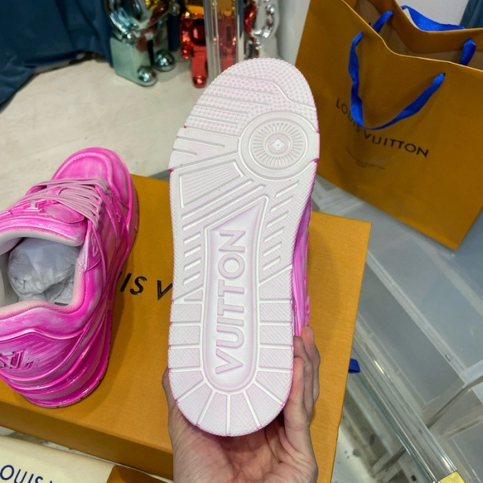 LV SNEAKER LV-000510