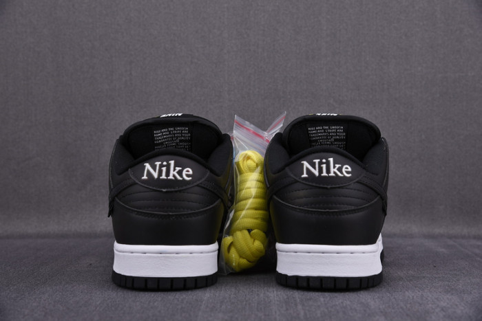 Civilist Nike SB Dunk Low CZ5123-001