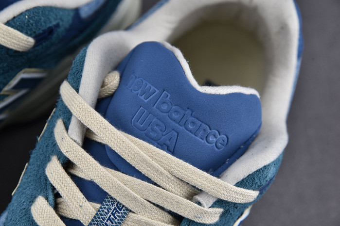 NEW BALANCE SNEAKER NB017