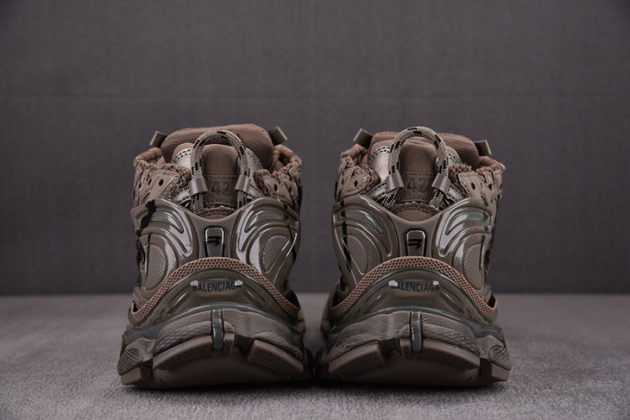 RUNNER SNEAKER RS050