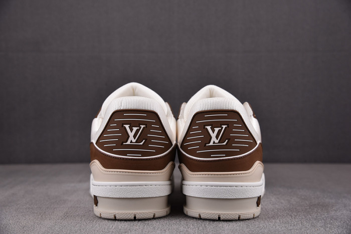 LV SNEAKER LV-000116