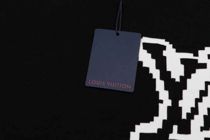 LV CLOTHES V00068