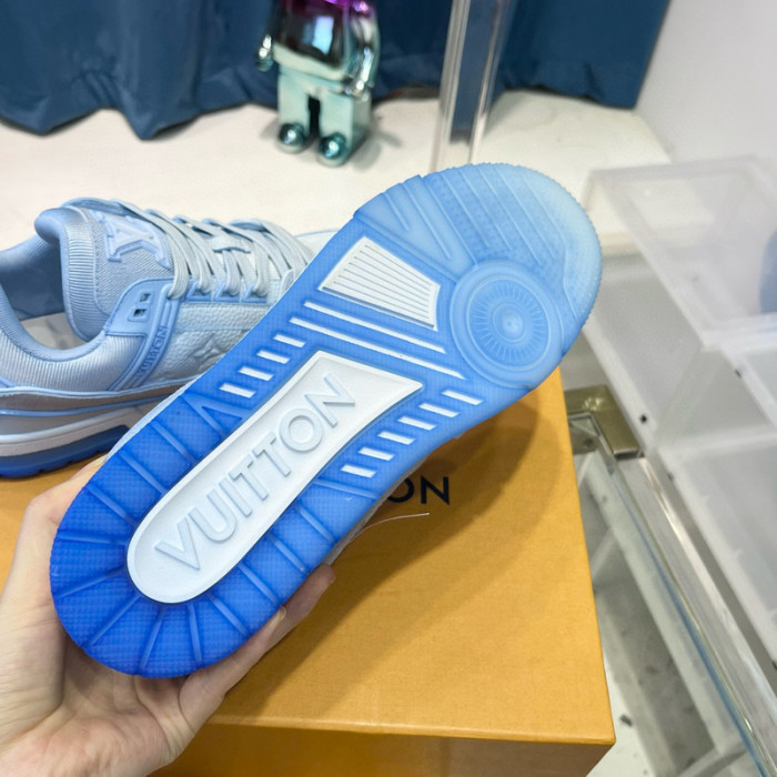 LV SNEAKER LV-000422