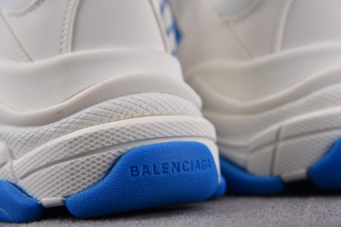 TRIPLES TRAINER SNEAKERS 2000120