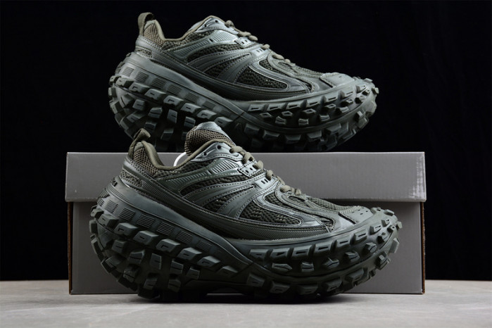 DEFENDER SNEAKER DS026