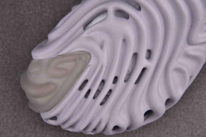 Cr*0*s x salehe bembury c00008