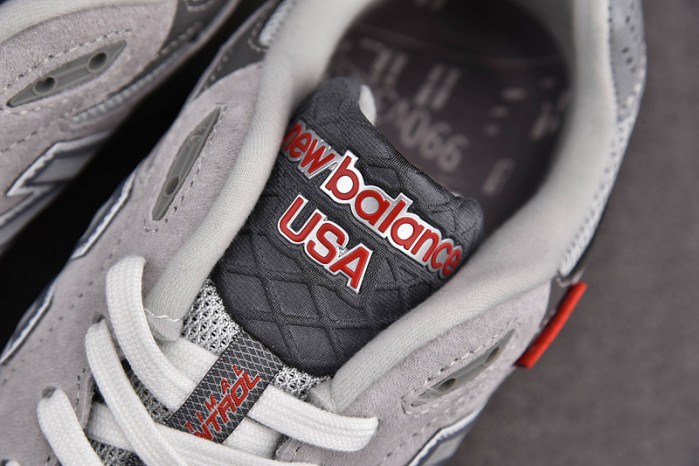 NEW BALANCE SNEAKER NB033