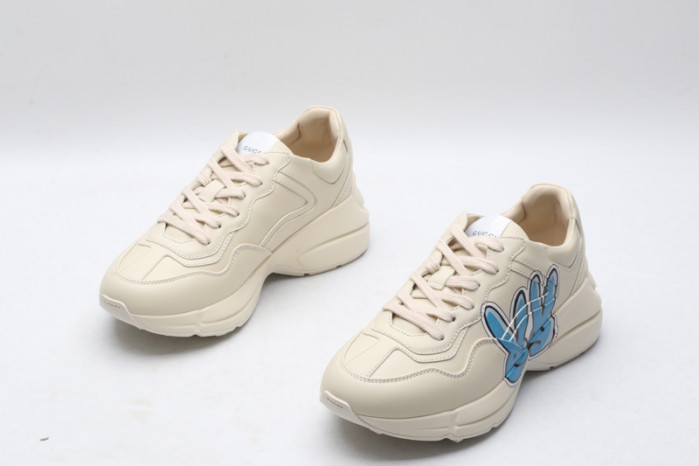 G*u*i* trainer sneaker60