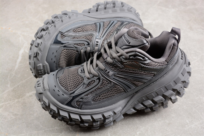 DEFENDER SNEAKER DS022