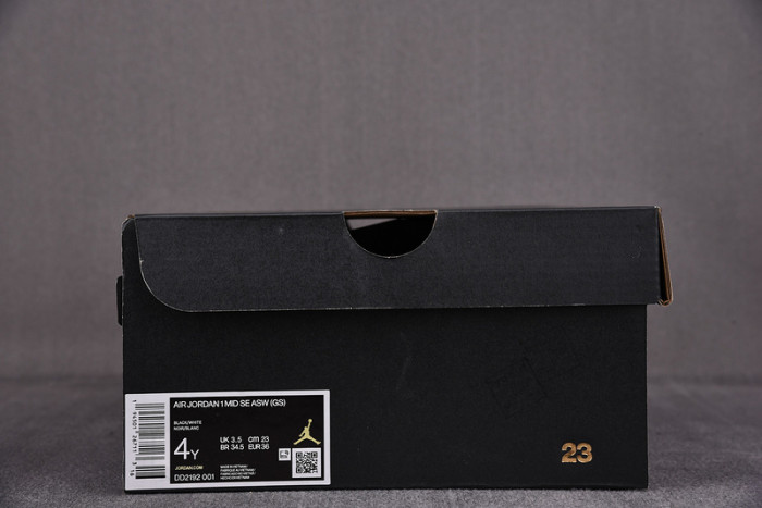 Air Jordan 1 Mid SE GS 