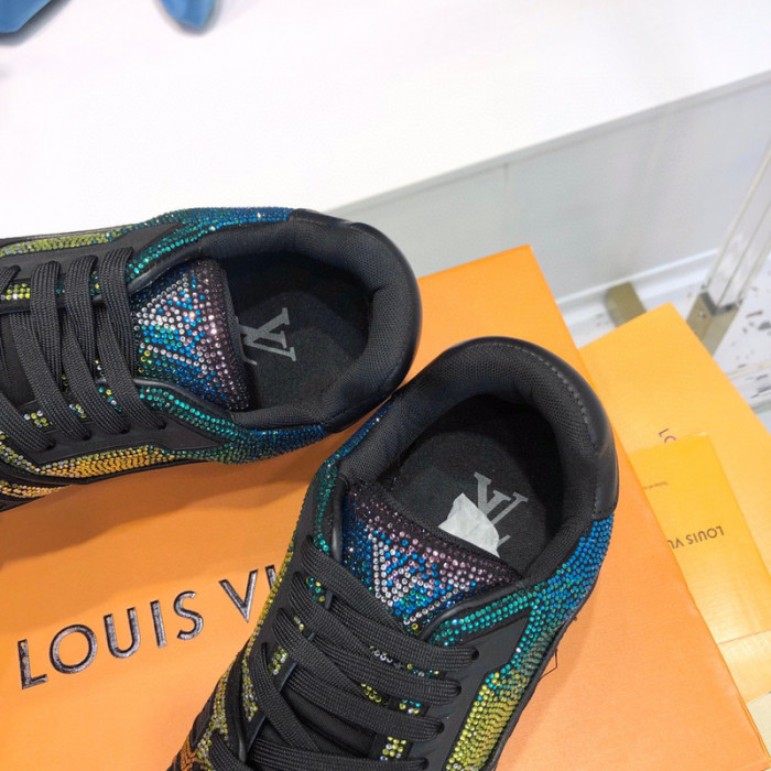 LV SNEAKER LV-000365
