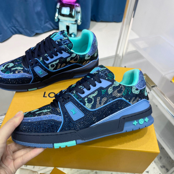 LV SNEAKER LV-000399